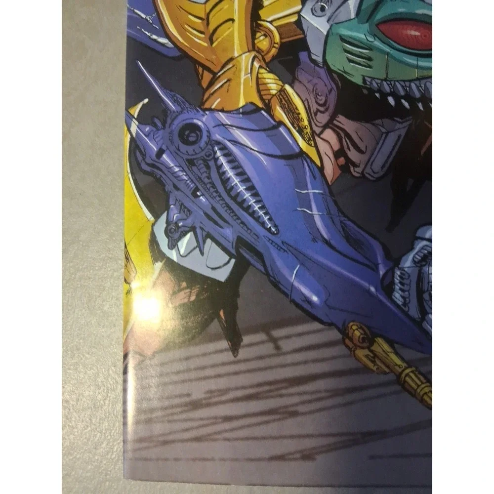 Transformers: More Than Meets The Eye #27 Sub Cover Variant - Dark Cyberton IDW
